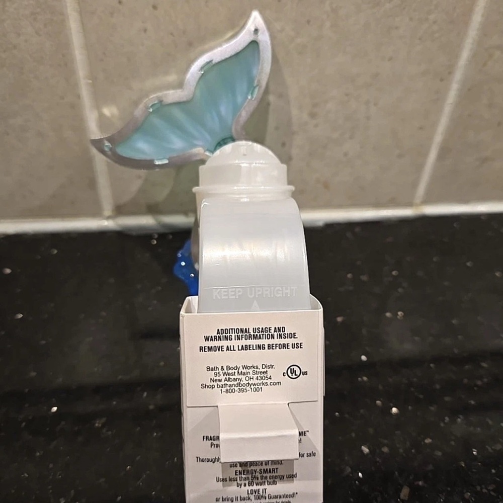 Bath & Body Works Ariel Adjustable Wallflowers Plug-in Night Light NWT - Picture 7 of 7